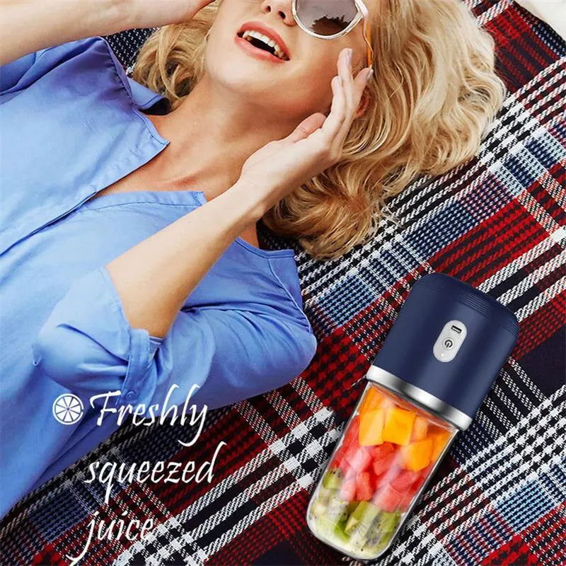 Portable Electric Juicer and Smoothie Blender