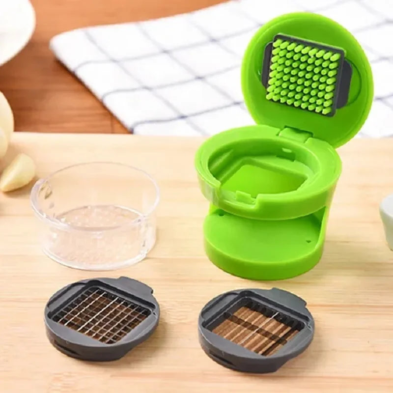 Multi-Functional Plastic Garlic Mud Press for Slicing, Dicing, and Storage