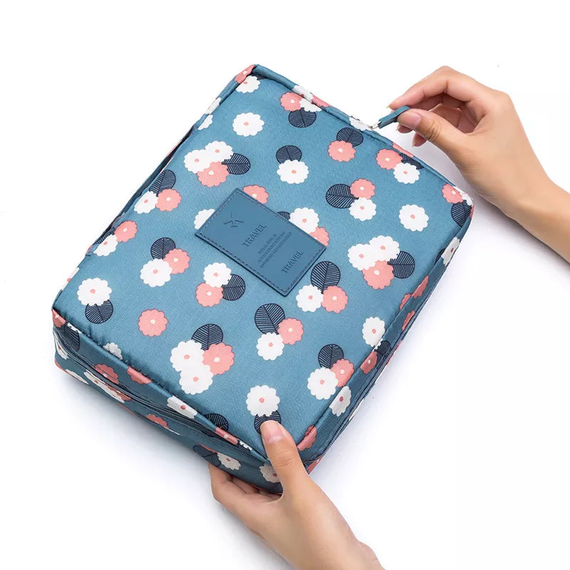 Stylish Waterproof Cosmetic Bag: Organize Your Makeup