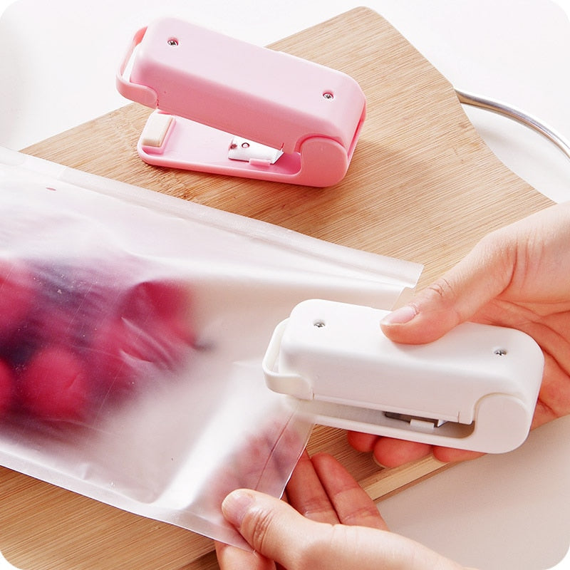 Mini Snack Packaging Sealer Machine - Handheld Heat Sealer for Food Bags