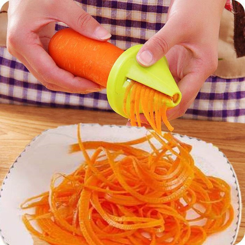 Multifunctional Manual Spiral Shredder and Peeler - Kitchen Tool for Vegetables and Fruits