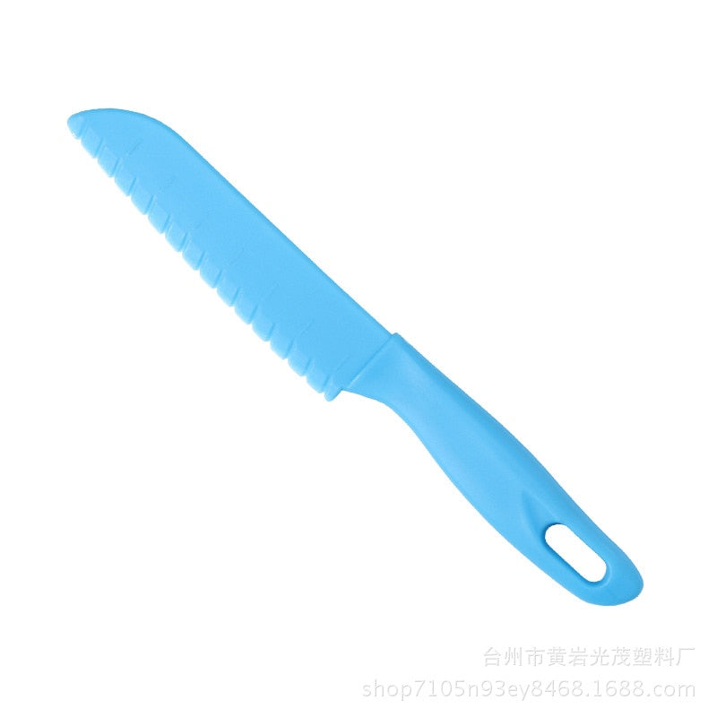 Sawtooth Cutter Plastic Fruit Knife for Safe Kids' Cooking